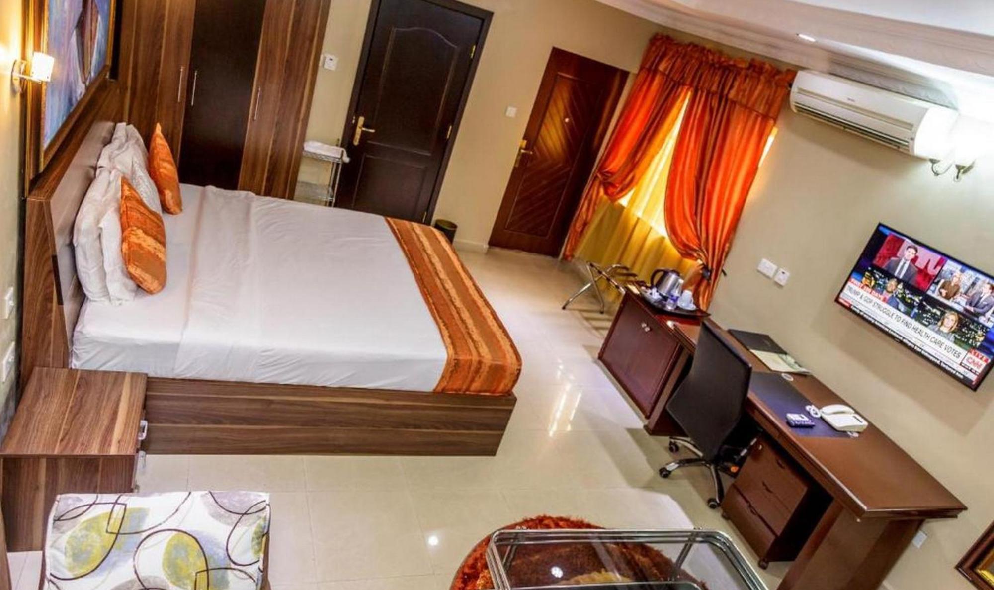 איקג'ה Room In Lodge - Apartment Royale Hotel-3 Bd Apartment מראה חיצוני תמונה