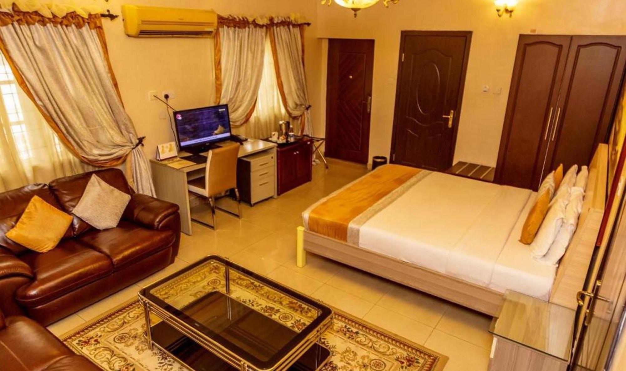 איקג'ה Room In Lodge - Apartment Royale Hotel-3 Bd Apartment מראה חיצוני תמונה