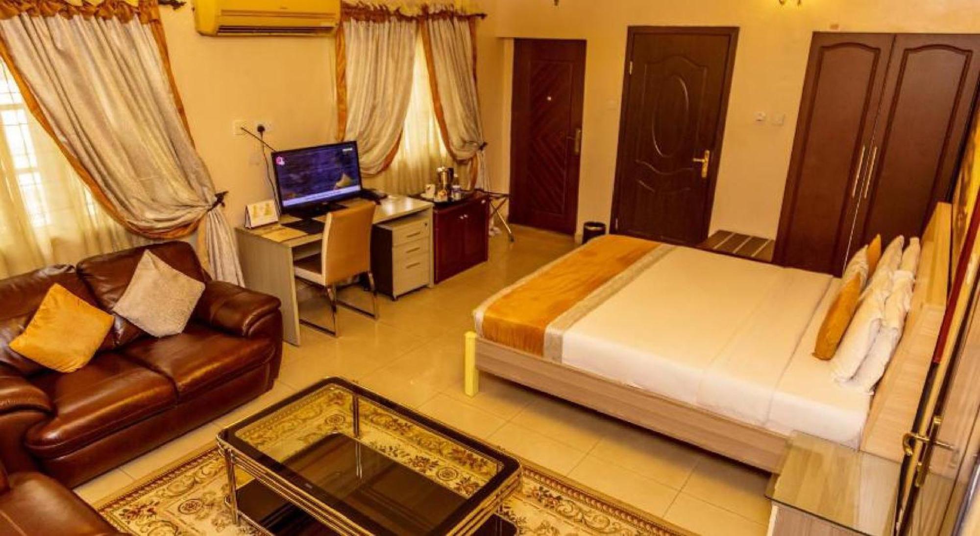 איקג'ה Room In Lodge - Apartment Royale Hotel-3 Bd Apartment מראה חיצוני תמונה