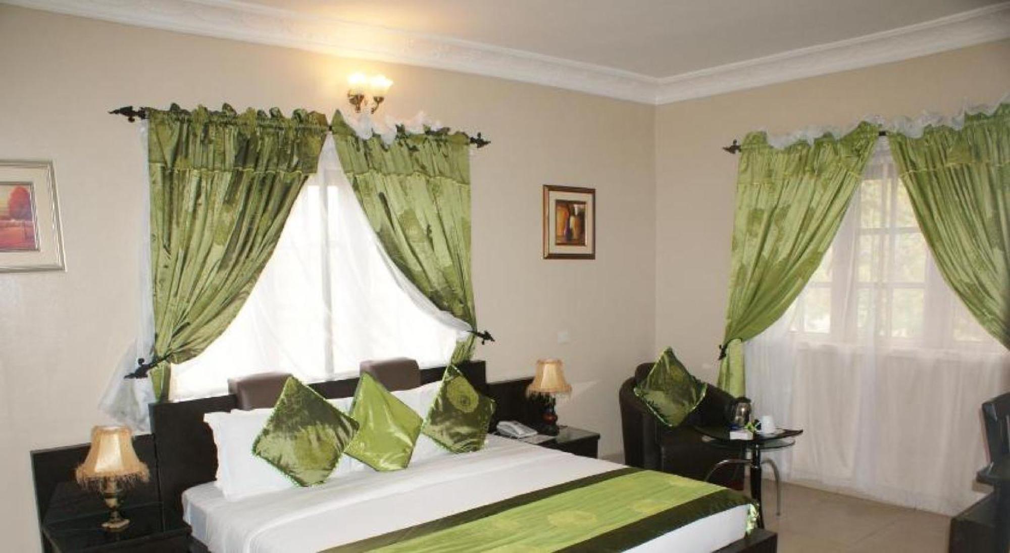 איקג'ה Room In Lodge - Apartment Royale Hotel-3 Bd Apartment מראה חיצוני תמונה