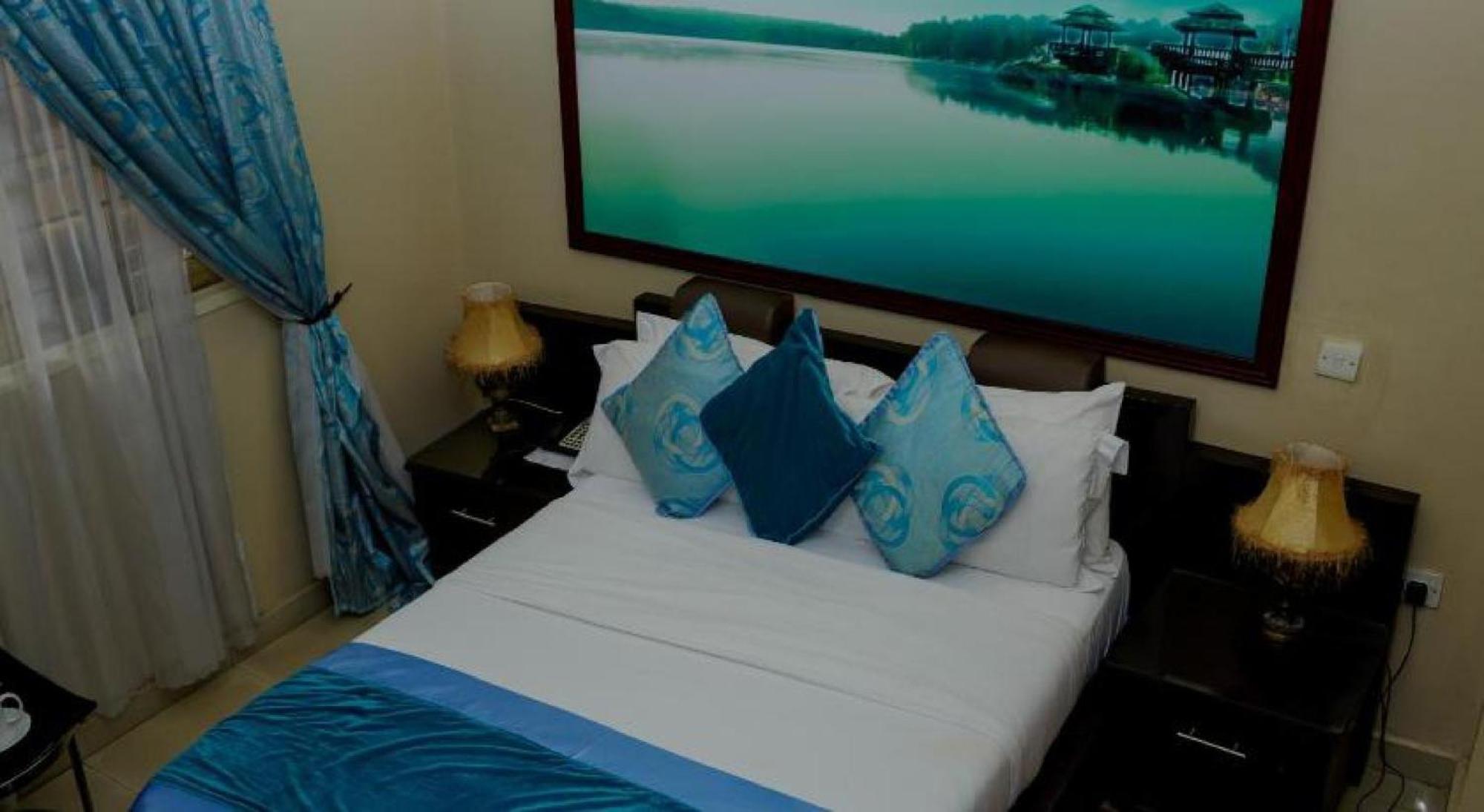 איקג'ה Room In Lodge - Apartment Royale Hotel-3 Bd Apartment מראה חיצוני תמונה