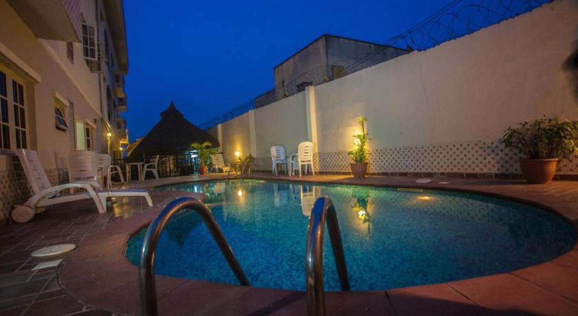 איקג'ה Room In Lodge - Apartment Royale Hotel-3 Bd Apartment מראה חיצוני תמונה